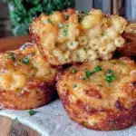 crispy mac and cheese muffin cups - featured image