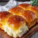 soft sweet hawaiian rolls - featured image